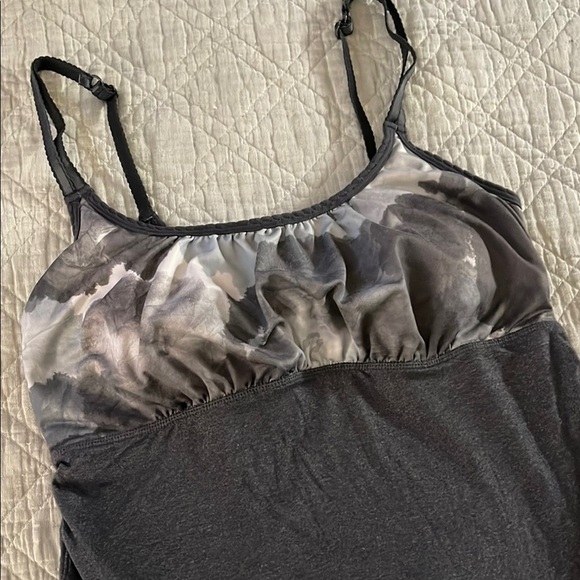 Lululemon Athletica Bustier Camisole in Gray and white. - Picture 2 of 9